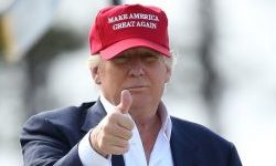 Чекајќи го Donald Trump.....