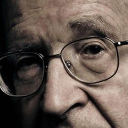 NOAM ČOMSKI: Nalazimo se u najkritičnijem trenutku ljudske istorije!